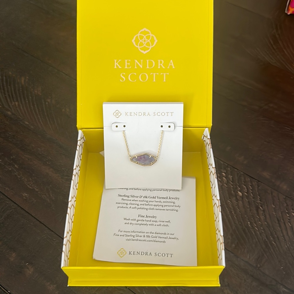 Kendra Scott Muriel Pendant Necklace